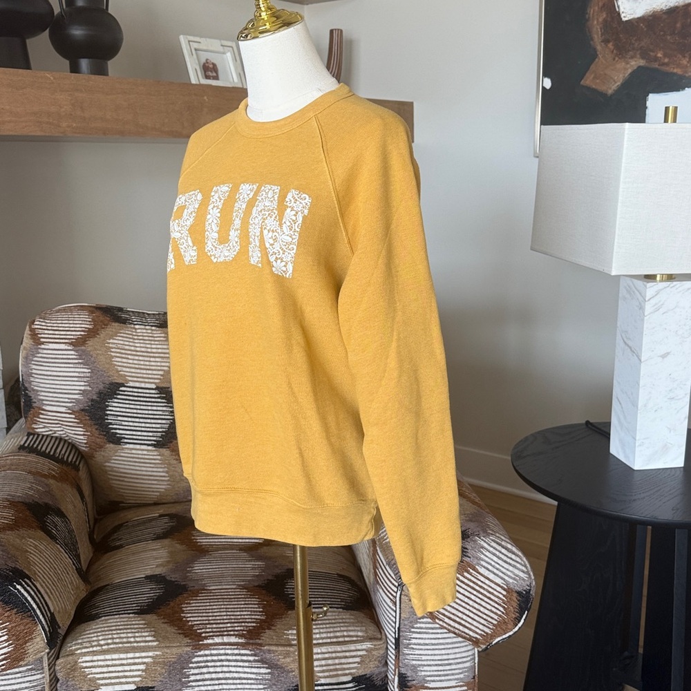 Sarah Marie Design Studio RUN Sweatshirt - Picture 2 of 5